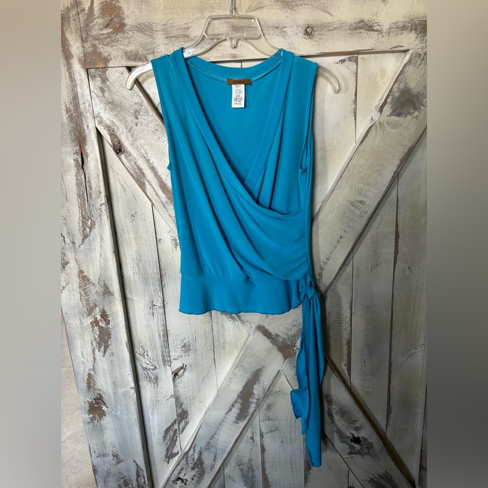 Sexy turquoise top
